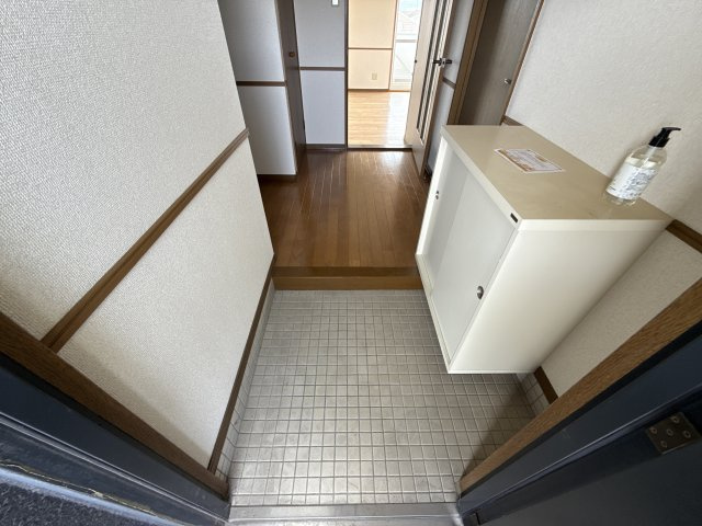 グリーンコスモ田井の玄関