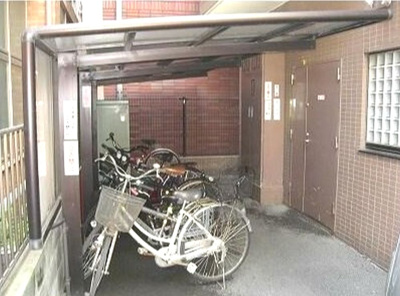 【駐車場】 | ルネサンス高島平　14700 | 敷地内に自転車置き場があります(^^)/