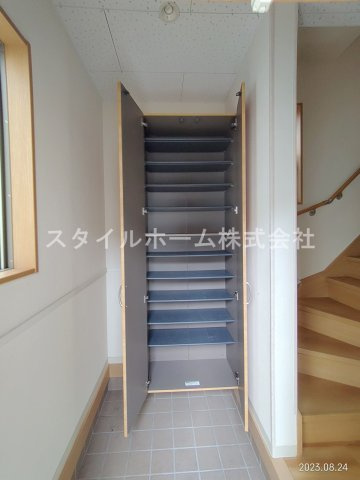 OUR HOUSEの玄関