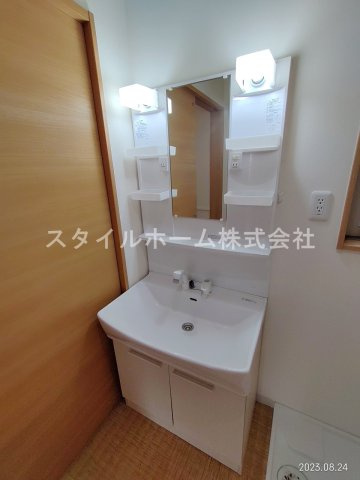 OUR HOUSEの洗面所