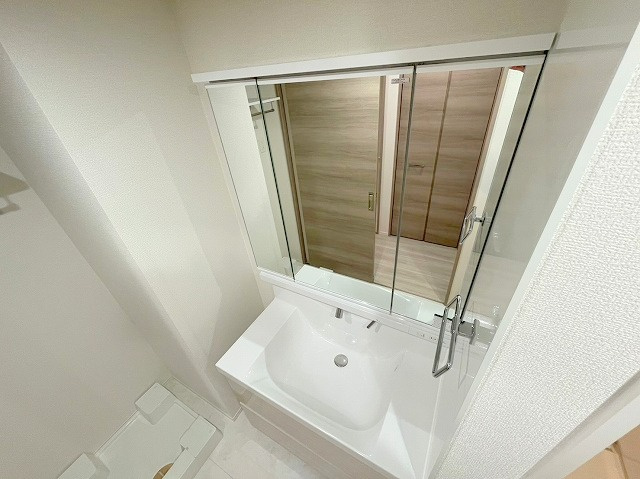 D-レジデンス豊里の独立洗面台