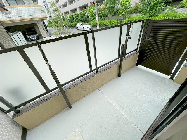 D-レジデンス豊里のバルコニー
