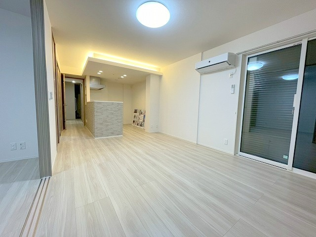 D-レジデンス豊里の居間・リビング