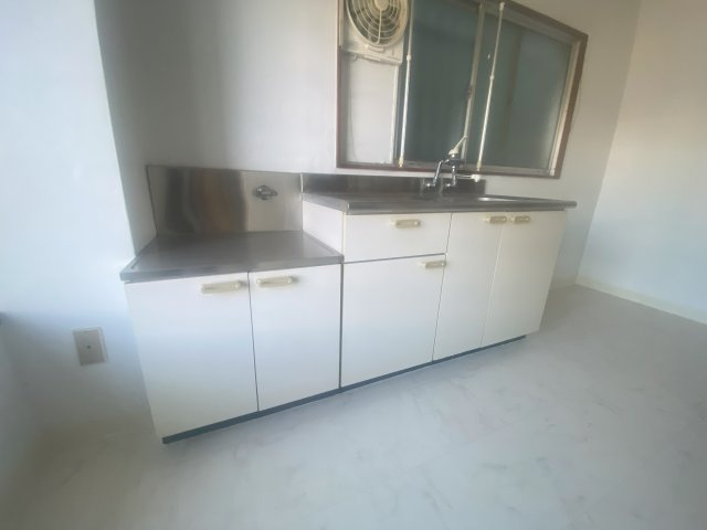 日置マンションのキッチン|使いやすいキッチンです