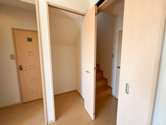 リビングタウン万々 C棟の収納