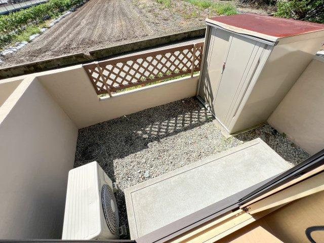 リビングタウン万々 C棟のバルコニー