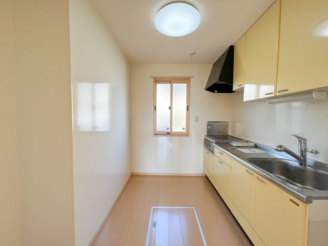 リビングタウン万々 C棟のキッチン