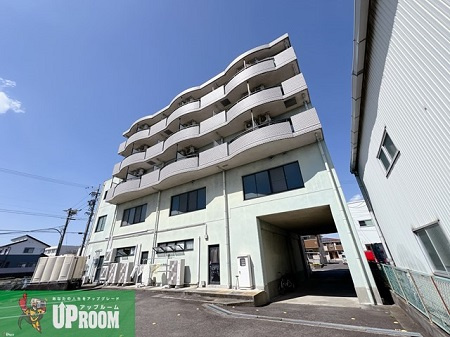 アイシンビルの外観