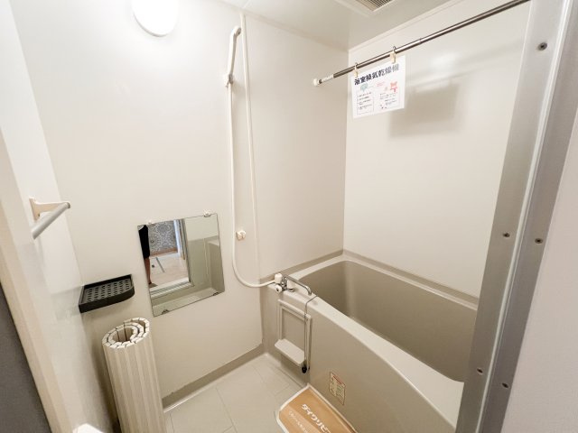 ビレッジ北久保 C棟の浴室