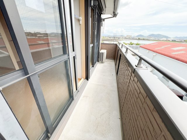 ビレッジ北久保 C棟のバルコニー