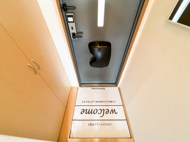 ビレッジ北久保 C棟の玄関