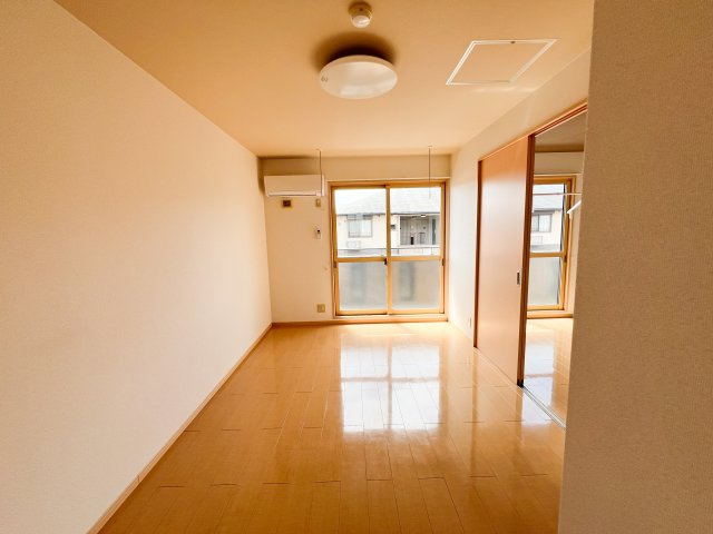 ビレッジ北久保 C棟の居間・リビング