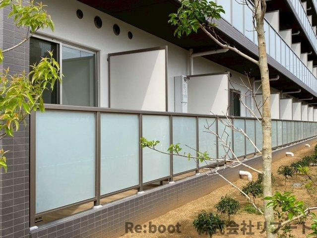 ケーディーエックスレジデンス原木中山のバルコニー