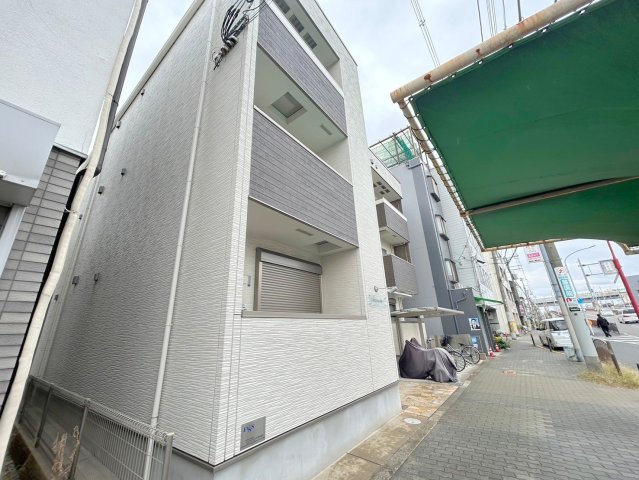 フジパレス十三の外観