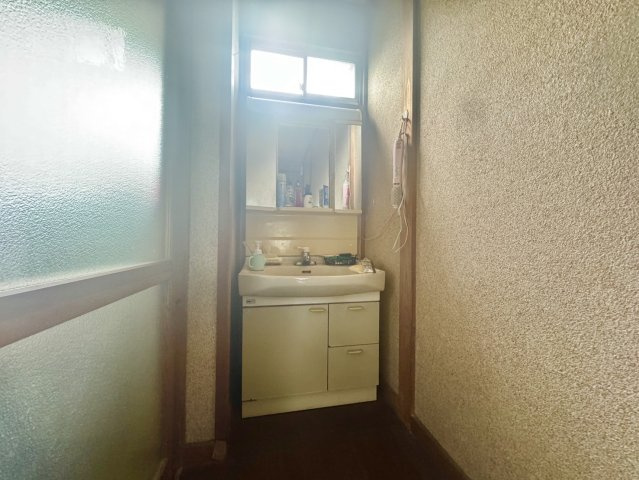 水戸市元吉田町中古戸建の独立洗面台