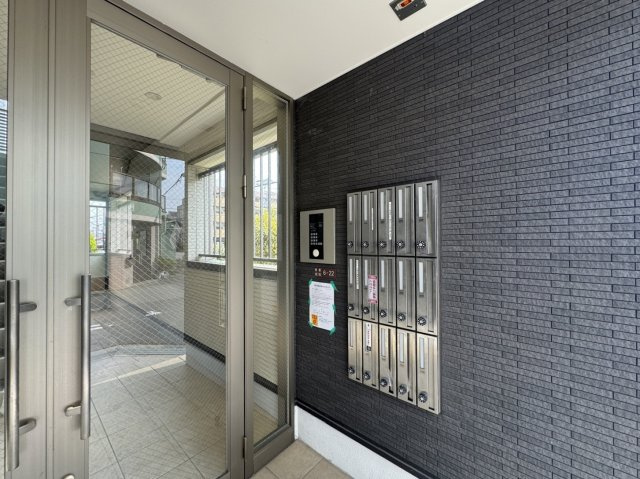 ラフレシール長居のエントランス