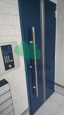 ウィンクルム箱咲のエントランス