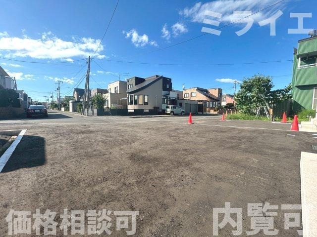 【新築戸建】札幌市東区東苗穂13条2丁目2棟の駐車場|駐車2～3台可