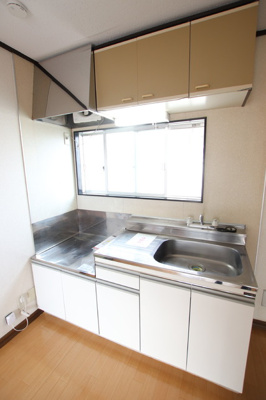 キッチンに窓あり