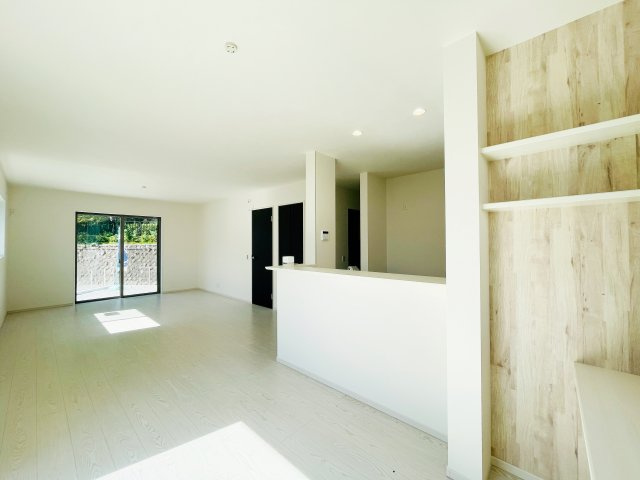 『八王子市新築戸建て』八王子市めじろ台1-41-2【仲介手数料無料】　７期の居間・リビング|～仲介手数料無料☆八王子ひなた不動産～　八王子市めじろ台　新築戸建て