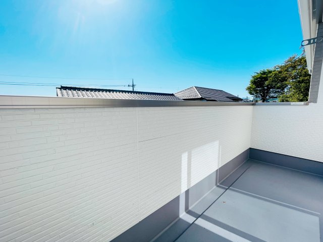 『八王子市新築戸建て』八王子市めじろ台1-41-2【仲介手数料無料】　７期のバルコニー|～仲介手数料無料☆八王子ひなた不動産～　八王子市めじろ台　新築戸建て