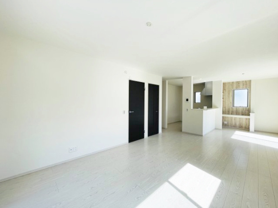 『八王子市新築戸建て』八王子市北野台2-26-12【仲介手数料無料】　９期の居間・リビング