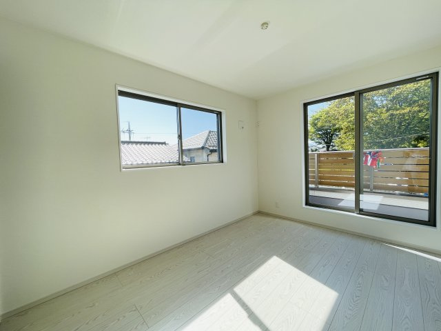 『八王子市新築戸建て』八王子市北野台2-26-12【仲介手数料無料】　９期の洋室|～仲介手数料無料☆八王子ひなた不動産～　八王子市北野台　新築戸建て