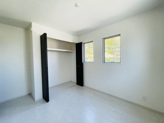 『八王子市新築戸建て』八王子市北野台2-26-12【仲介手数料無料】　９期の洋室|～仲介手数料無料☆八王子ひなた不動産～　八王子市北野台　新築戸建て