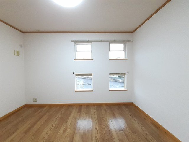 ル・オマージュⅢの内装|明るい色調の室内です