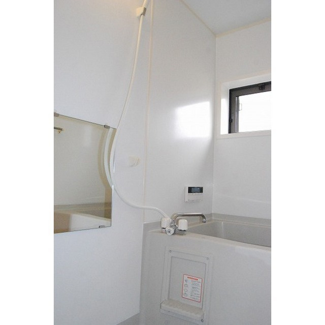 各務原市那加前洞新町４丁目のアパートの浴室