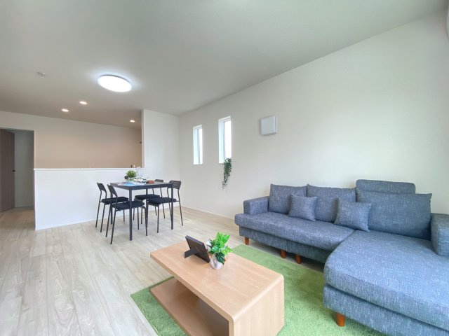 『八王子市新築戸建て』八王子市川口町893【仲介手数料無料】　２４ー１期の居間・リビング|～仲介手数料無料☆八王子ひなた不動産～　八王子市川口町　新築戸建て