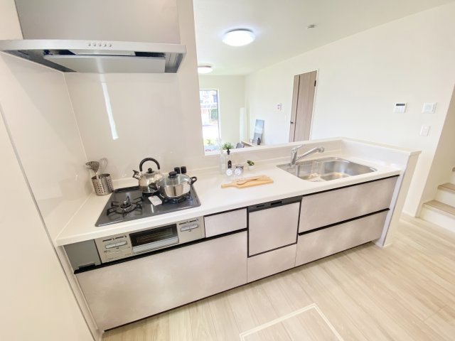 『八王子市新築戸建て』八王子市川口町893【仲介手数料無料】　２４ー１期のキッチン|～仲介手数料無料☆八王子ひなた不動産～　八王子市川口町　新築戸建て
