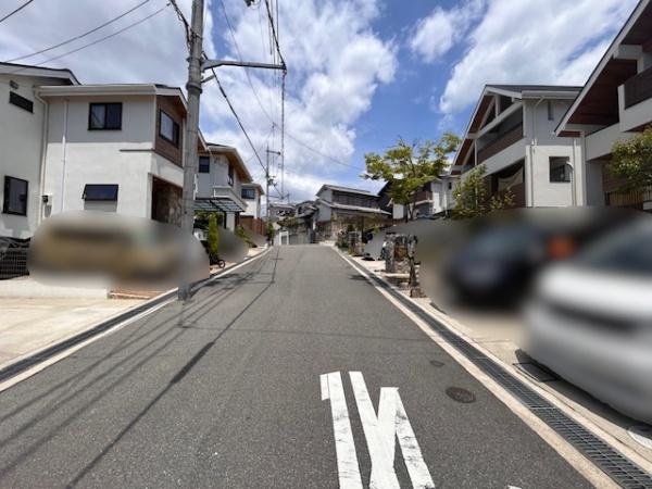 【前面道路含む現地写真】