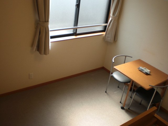 レオパレスぺガッソの居間・リビング