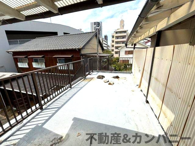 旭町中古戸建のバルコニー