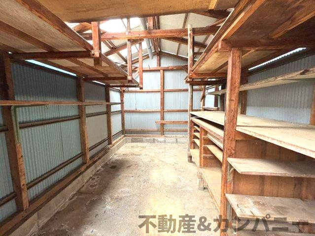 旭町中古戸建のその他|1階倉庫