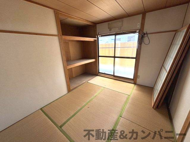 旭町中古戸建の和室|2階の１Rのお部屋です。来客時にも便利な和室付き