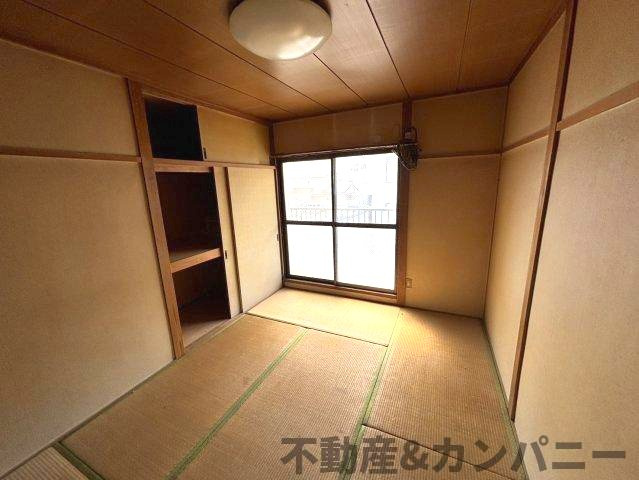 旭町中古戸建の和室|2階の１Rのお部屋です。和室です