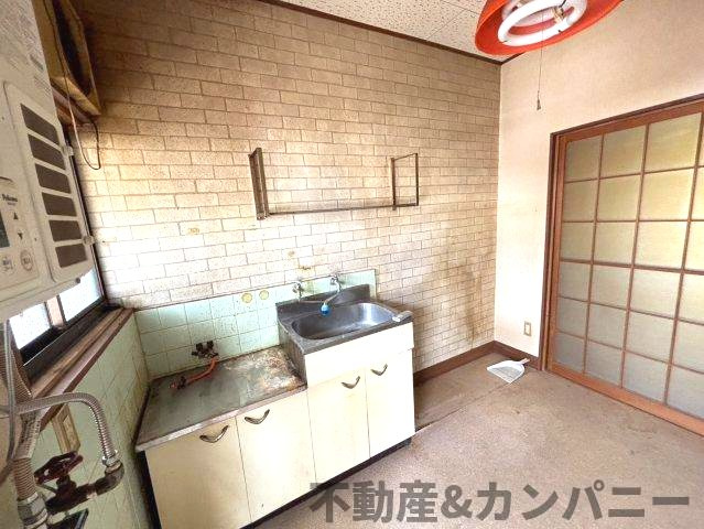 旭町中古戸建のキッチン|2階の１Rのお部屋です。キッチンです