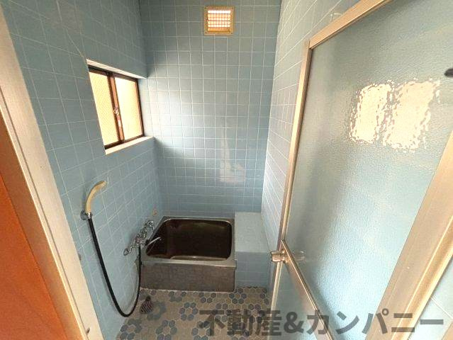 旭町中古戸建の浴室|落ち着いた空間のお風呂です