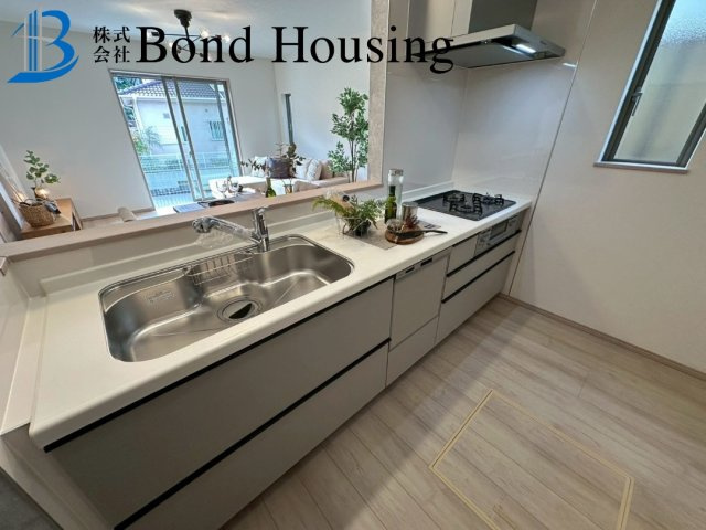 閑静な住環境　桃山台6丁目　新築2区画　1号棟のキッチン