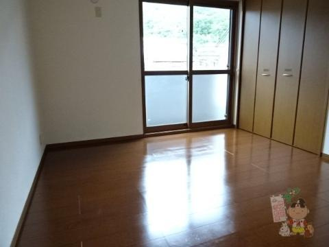 ソレイユ津高の居間・リビング|洋室