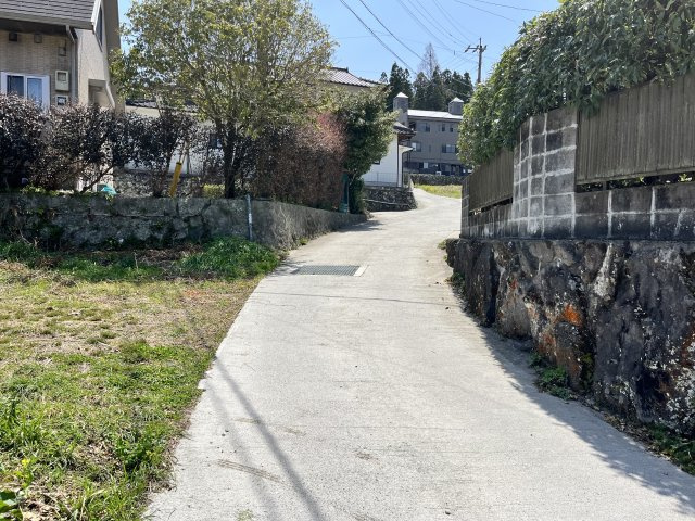 【前面道路含む現地写真】 | 湯布院売別荘