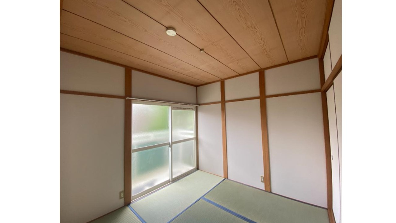 川西市花屋敷１丁目　一棟収益アパート　リフォーム履歴有の和室