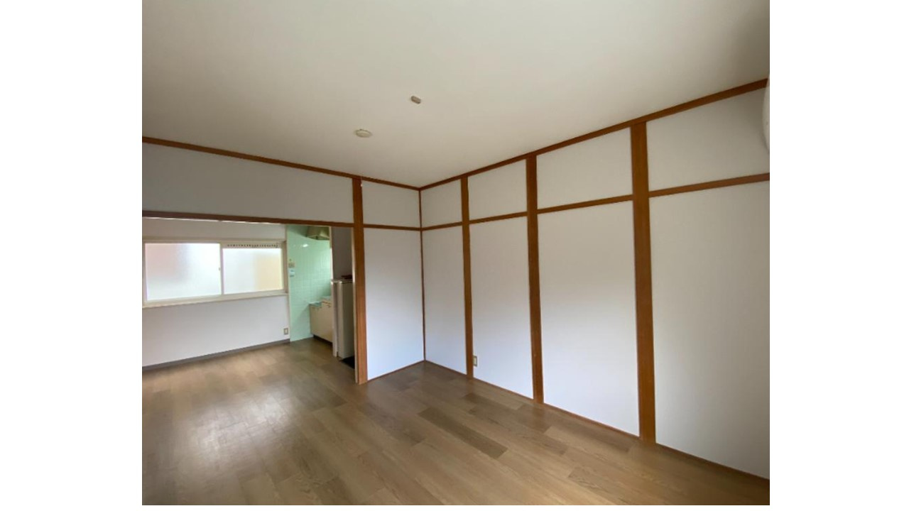 川西市花屋敷１丁目　一棟収益アパート　リフォーム履歴有の洋室