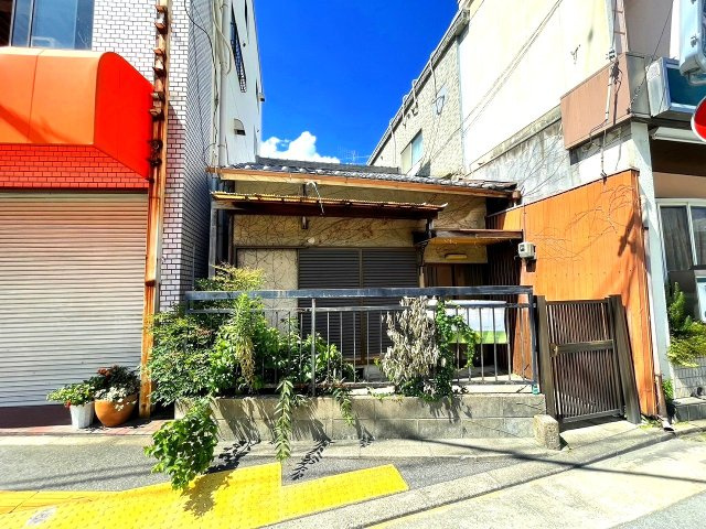 西木辻町戸建て店舗の外観|落ち着いた雰囲気の外観です