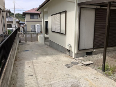 【駐車場】 | 南あわじ市潮美台　リフォーム済4LDK