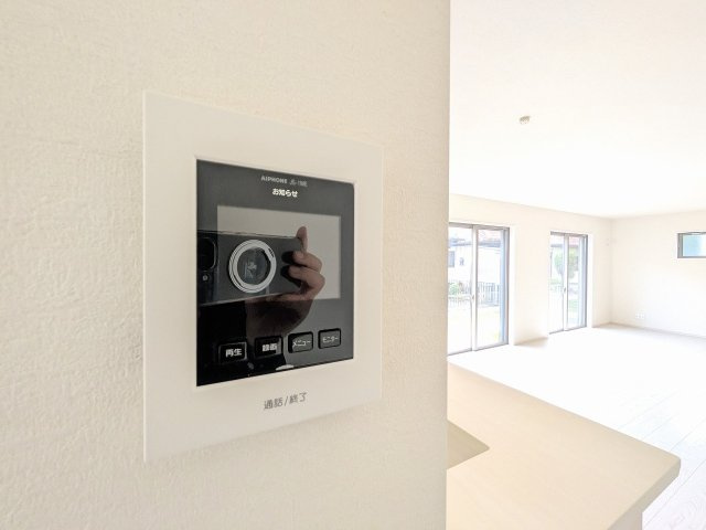 八王子市　北野台　新築一戸建て　９期のセキュリティ|～TVモニター付インターホン　訪問者の確認に便利です～