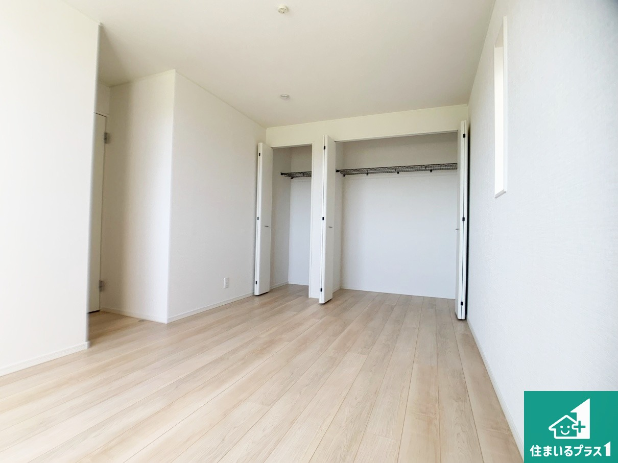 明石市大久保町八木　第3期　新築一戸建ての洋室|シンプルな洋室は、自分好みのインテリアが楽しめます♪ご家族とインテリアや家具を選びに行くのは新築購入時の醍醐味の一つです。ぜひお楽しみください♪