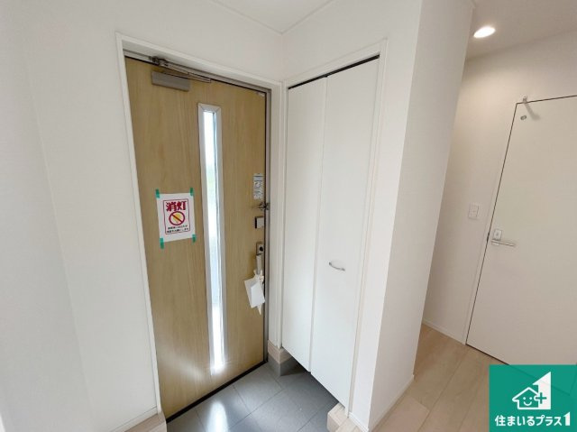明石市大久保町八木　第3期　新築一戸建ての玄関|シューズボックスにはたくさんの靴が収納できるので玄関周りはいつもスッキリ！ご家族が増えても安心！